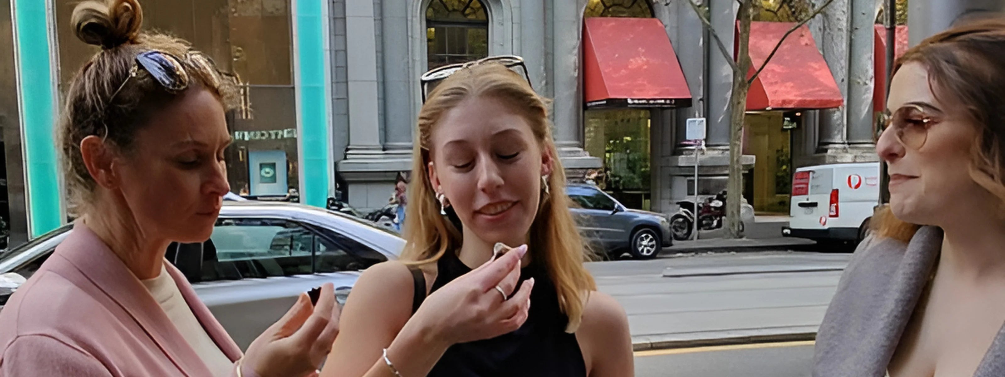 ILOVEUBABE XO® Exclusive Women’s Collagen Infused Beauty Chocolate is your daily chocolate fix formulated to enhance your health, wellness & beauty. It's a delicious & convenient way to indulge in chocolate self-love while nourishing your body, mind & soul from the inside out xo – FAST FREE CHOCOLATE GIFT BOX SHIPPING for all orders over 99!