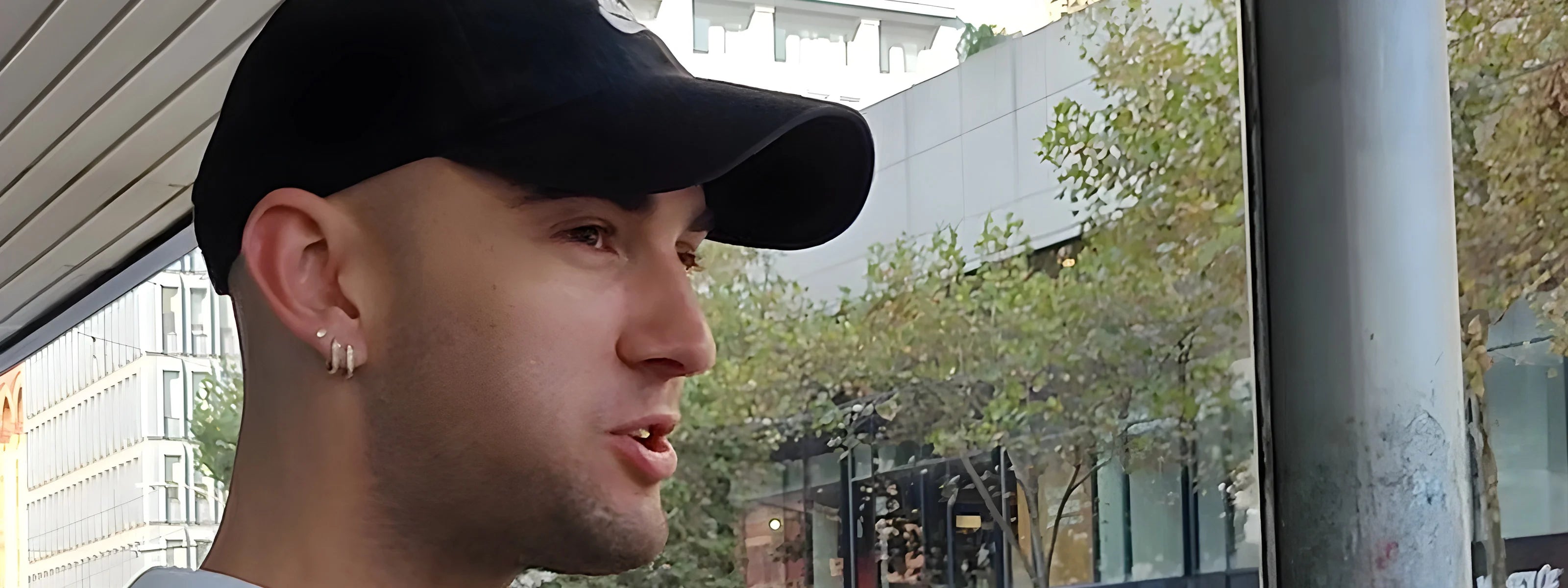 ILOVEUBABE XO® Exclusive Women’s Collagen Infused Beauty Chocolate is your daily chocolate fix formulated to enhance your health, wellness & beauty. It's a delicious & convenient way to indulge in chocolate self-love while nourishing your body, mind & soul from the inside out xo – FAST FREE CHOCOLATE GIFT BOX SHIPPING for all orders over 99!